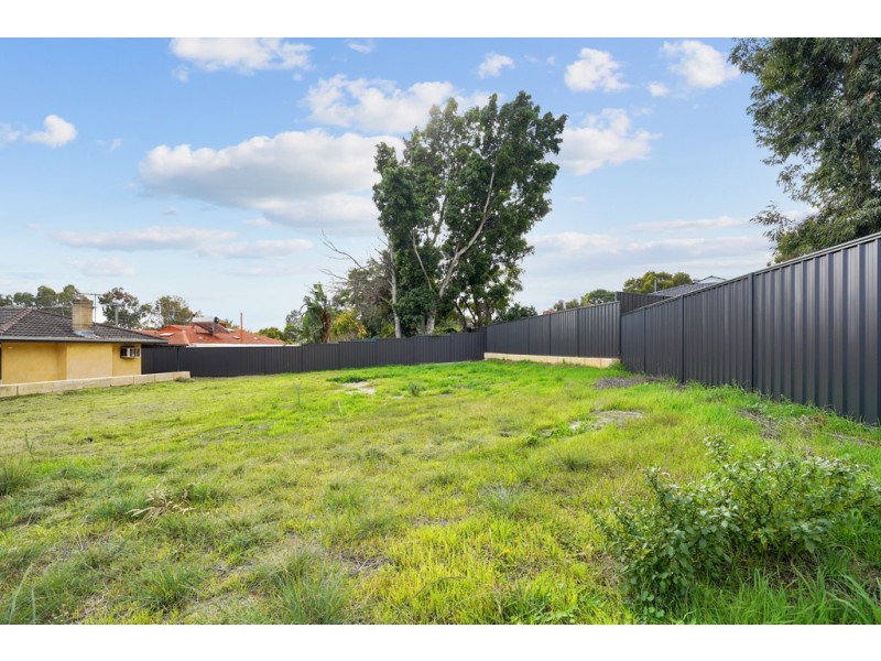 6 Reeves Court, Kelmscott WA 6111