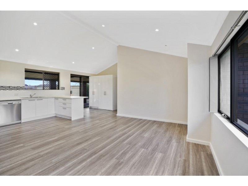 15 Estevan Way, Ferndale WA 6148