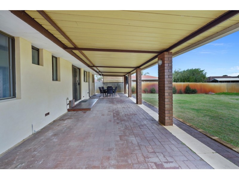 15 Estevan Way, Ferndale WA 6148