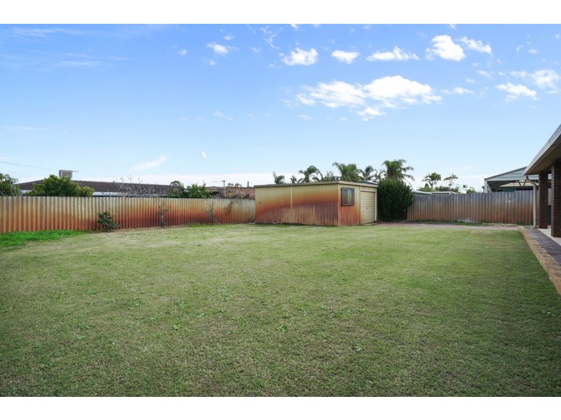 15 Estevan Way, Ferndale WA 6148