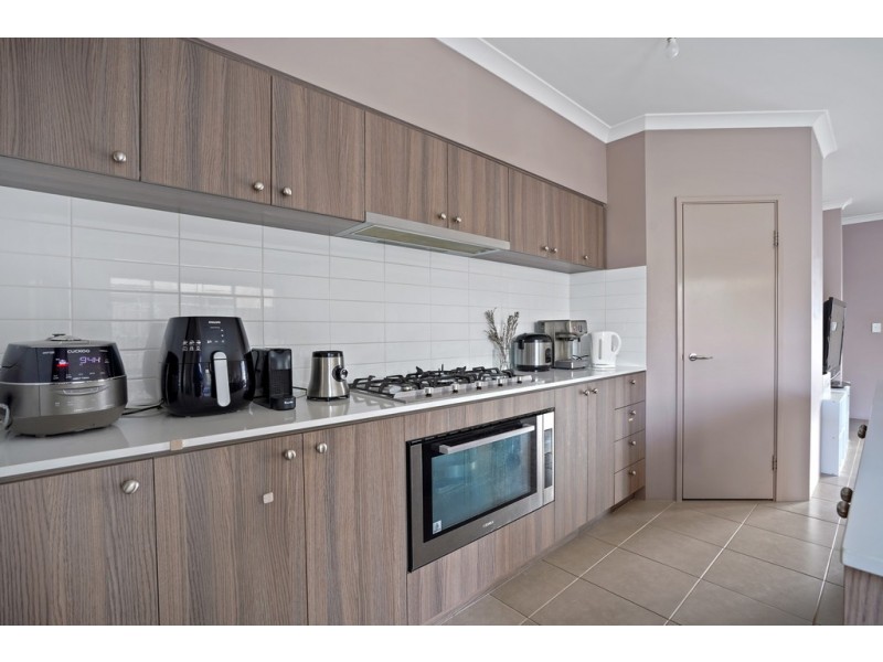 17 Affable Way, Atwell WA 6164