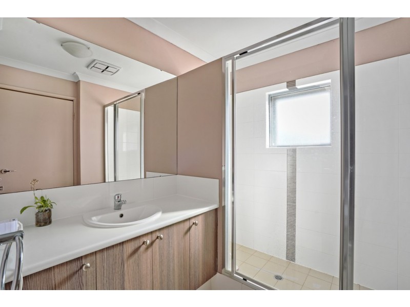 17 Affable Way, Atwell WA 6164