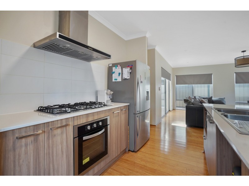 131 Monticello Parkway, Piara Waters WA 6112