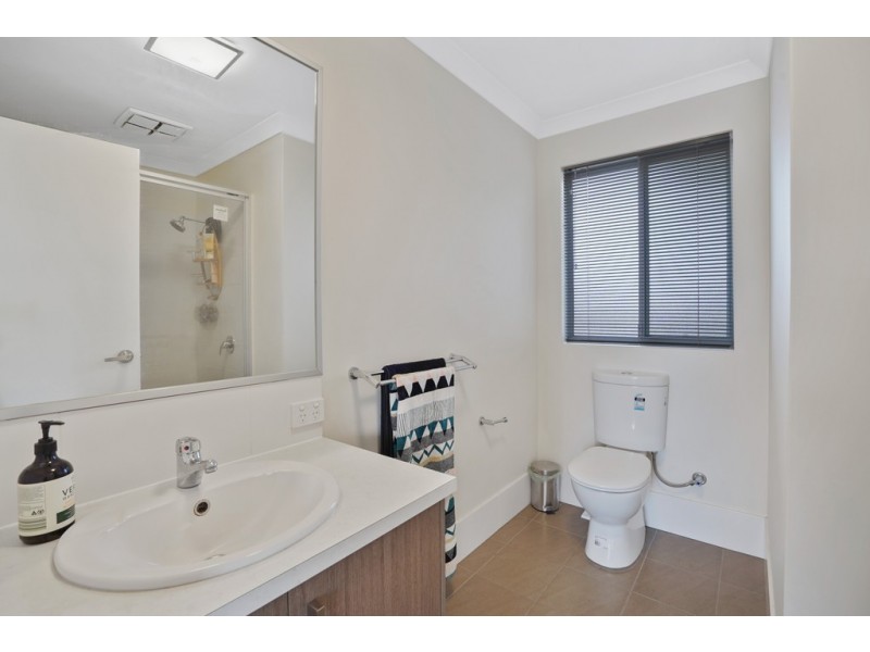 131 Monticello Parkway, Piara Waters WA 6112