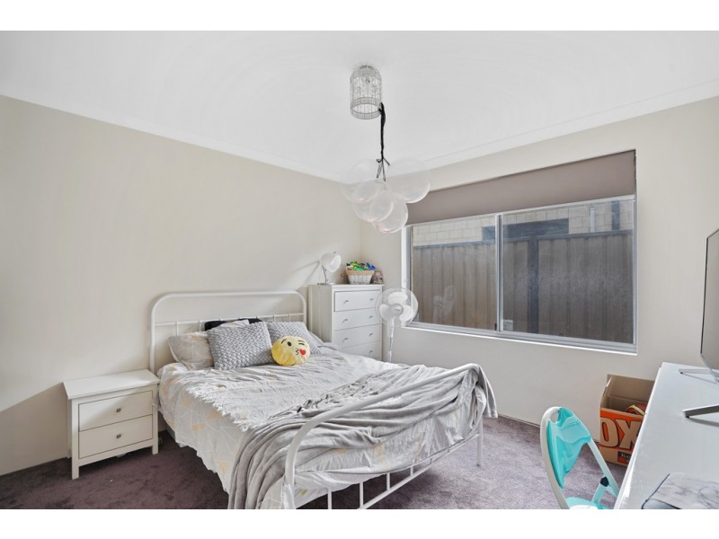 131 Monticello Parkway, Piara Waters WA 6112