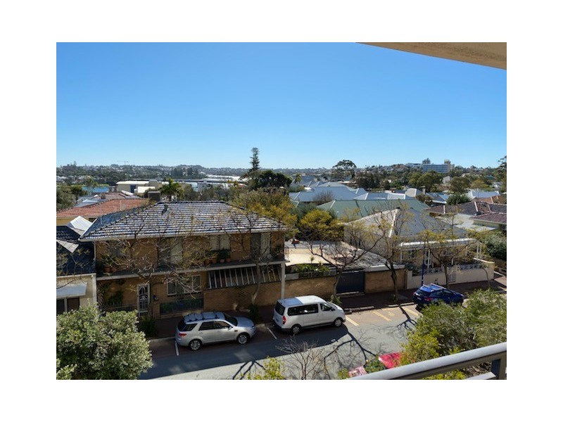 18/46 East Street, East Fremantle WA 6158