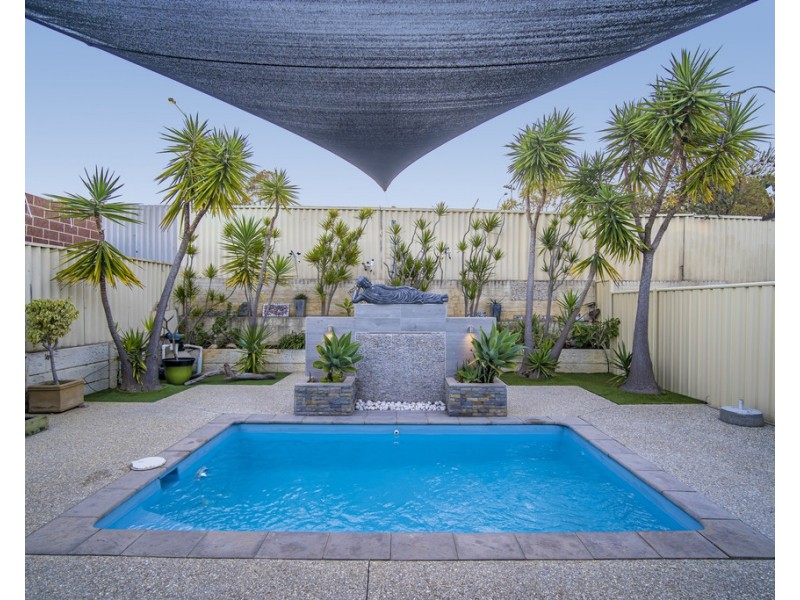 60A Davies Crescent, Kardinya WA 6163