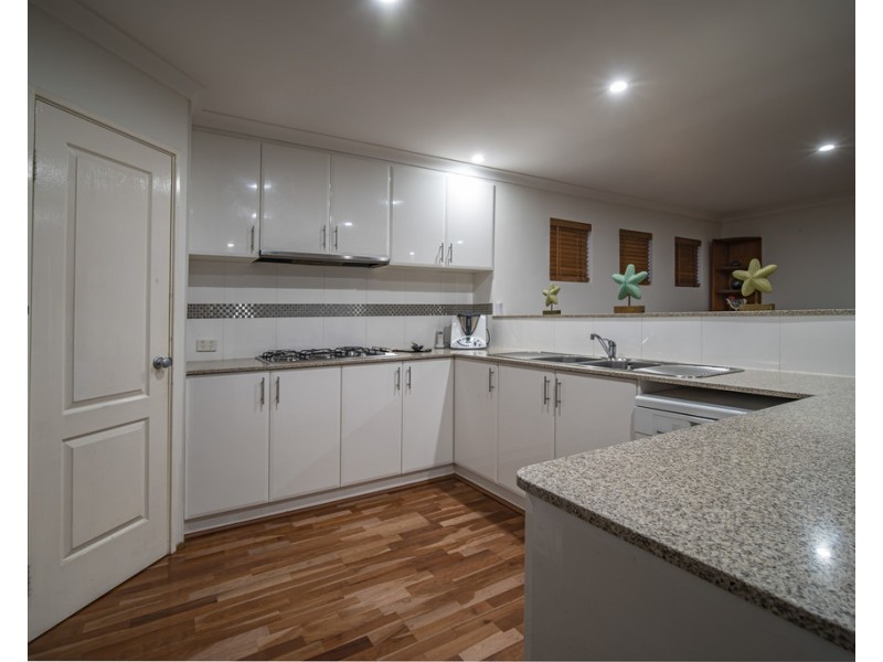 60A Davies Crescent, Kardinya WA 6163