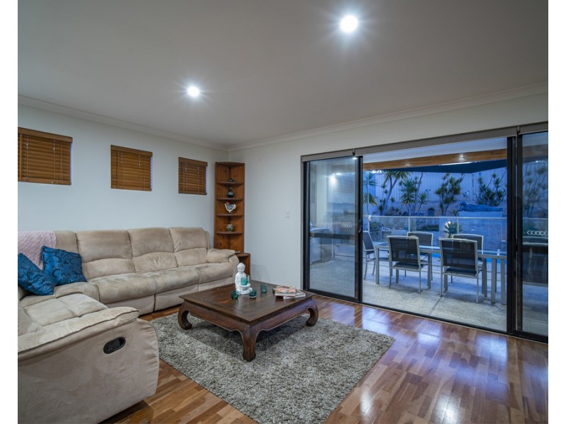 60A Davies Crescent, Kardinya WA 6163
