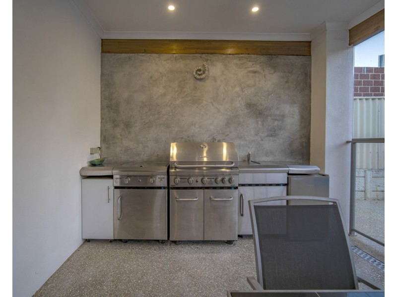 60A Davies Crescent, Kardinya WA 6163