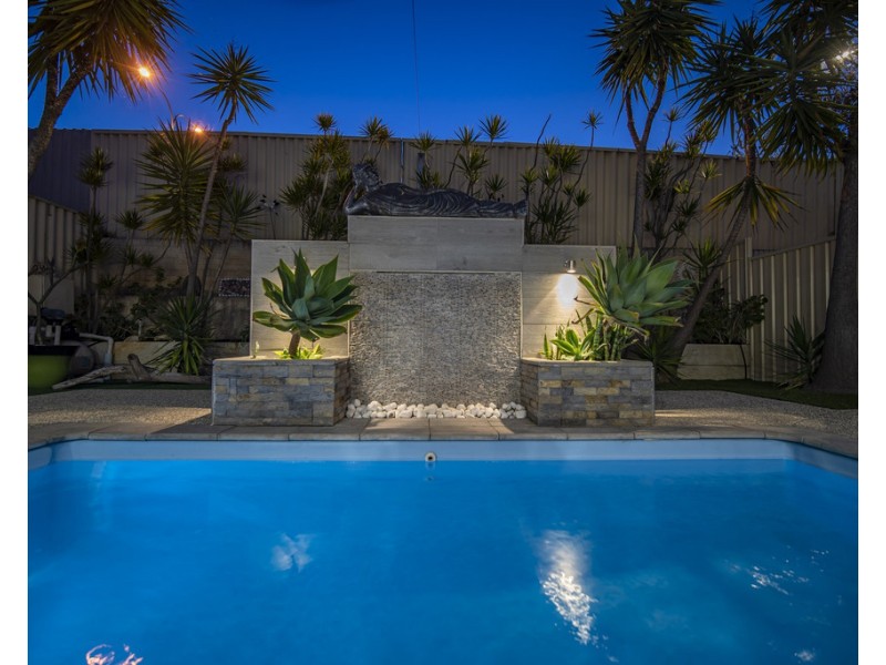 60A Davies Crescent, Kardinya WA 6163