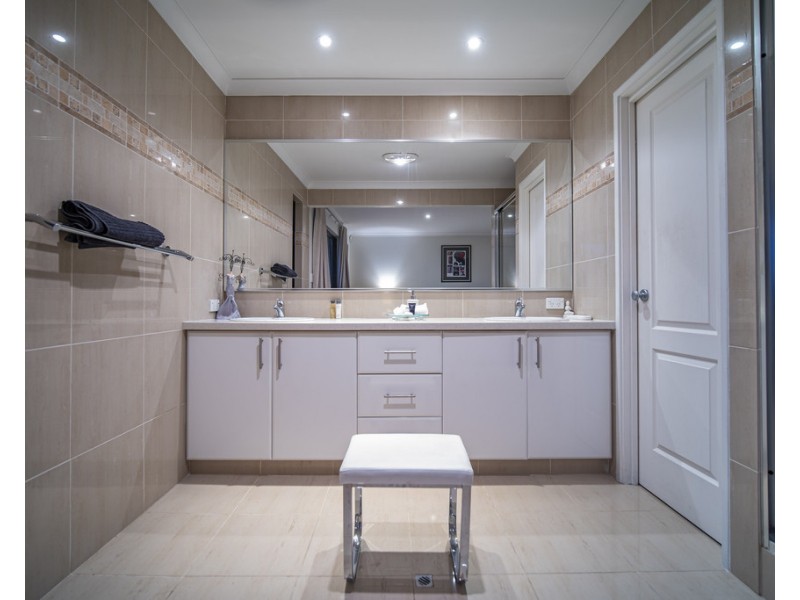 60A Davies Crescent, Kardinya WA 6163