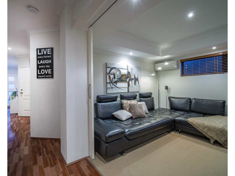 60A Davies Crescent, Kardinya WA 6163