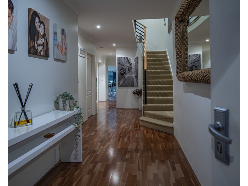 60A Davies Crescent, Kardinya WA 6163