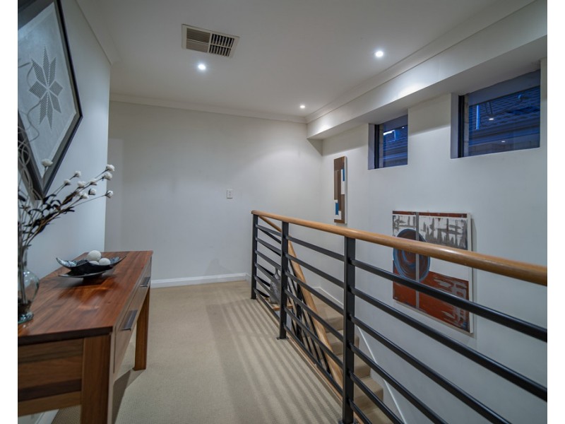 60A Davies Crescent, Kardinya WA 6163