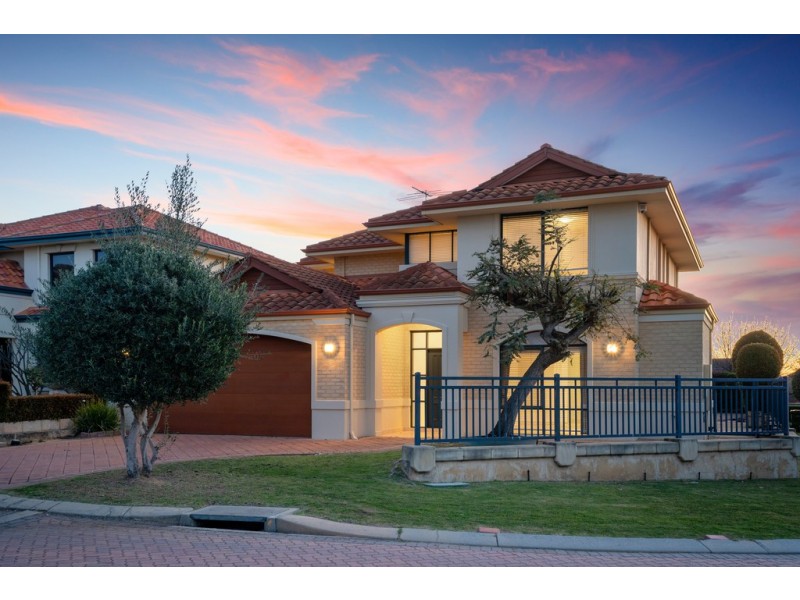 2 Dyer Way, Salter Point WA 6152