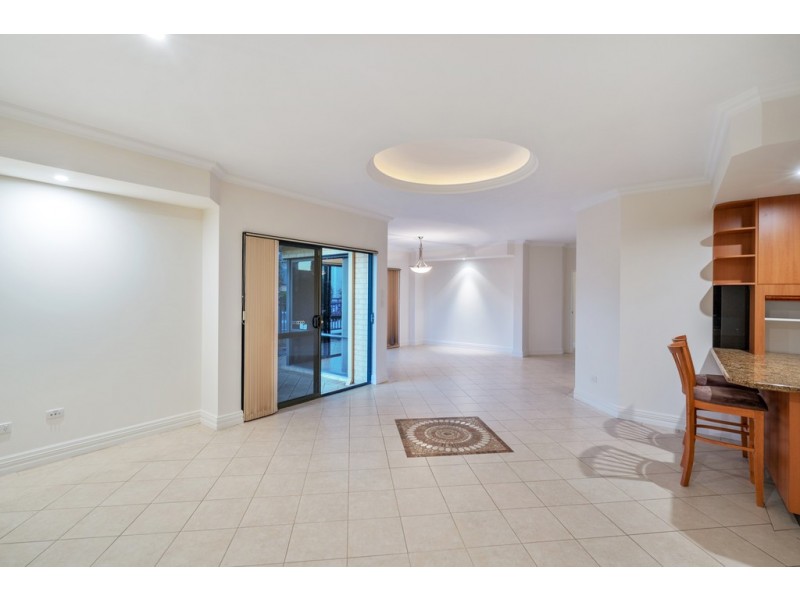 2 Dyer Way, Salter Point WA 6152