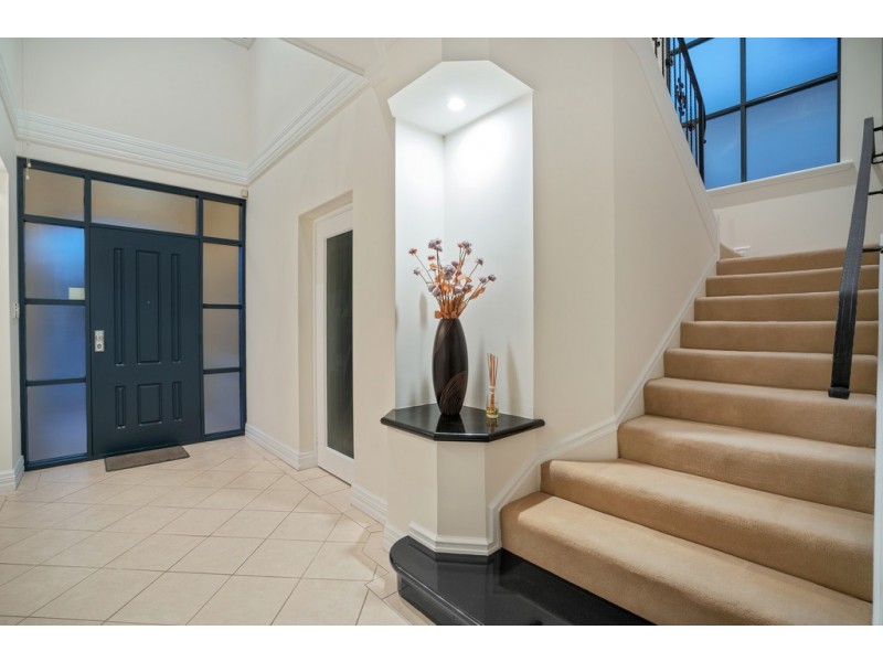 2 Dyer Way, Salter Point WA 6152