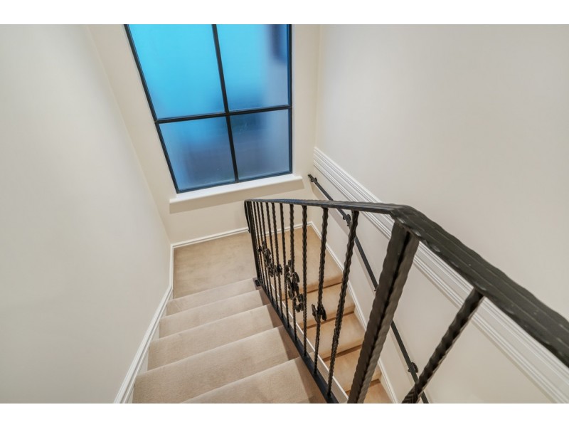 2 Dyer Way, Salter Point WA 6152