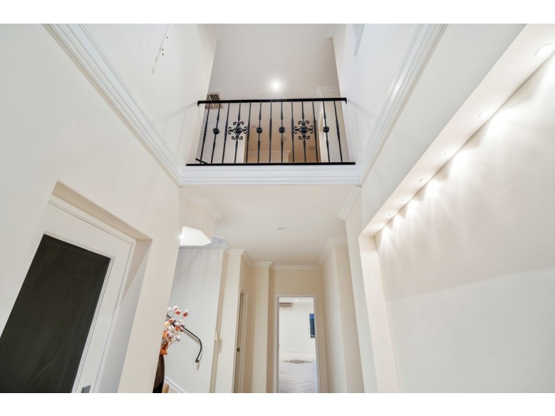 2 Dyer Way, Salter Point WA 6152