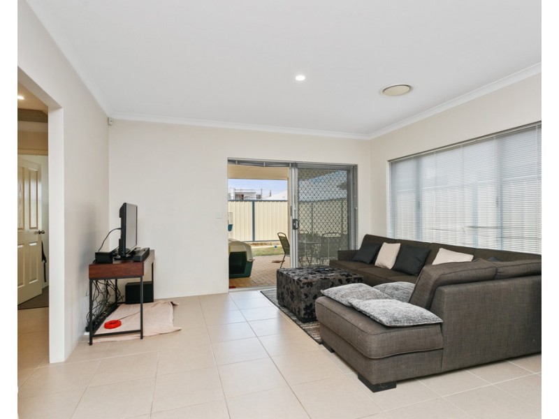 38 Covington Loop, Success WA 6164