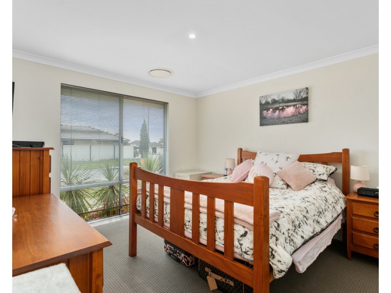 38 Covington Loop, Success WA 6164