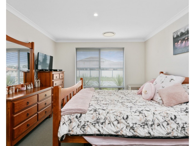 38 Covington Loop, Success WA 6164