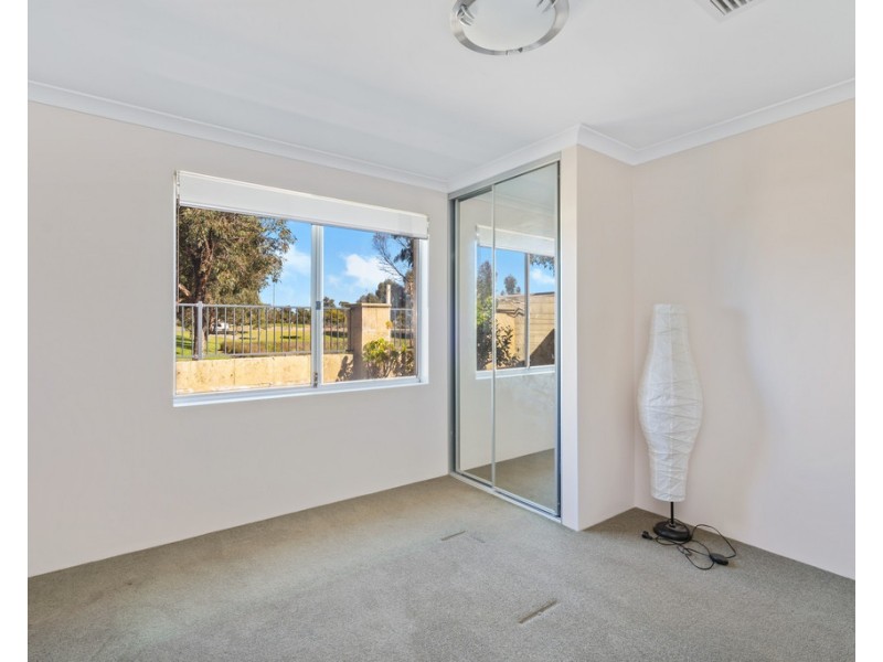 5/26 Charnley Bend, Success WA 6164