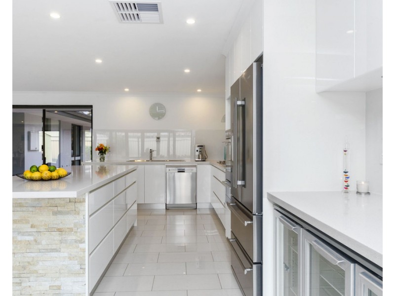 22 Eagles Walk, Willetton WA 6155