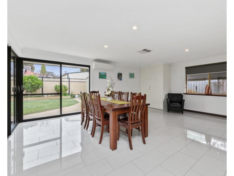 22 Eagles Walk, Willetton WA 6155