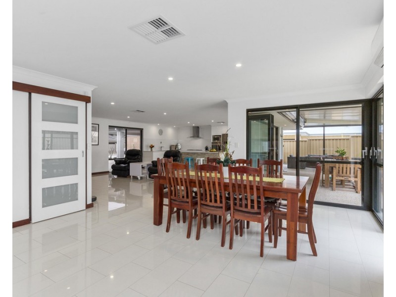 22 Eagles Walk, Willetton WA 6155