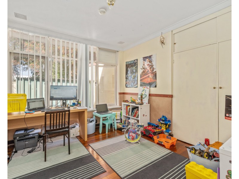 18 Fleetwood Road, Lynwood WA 6147