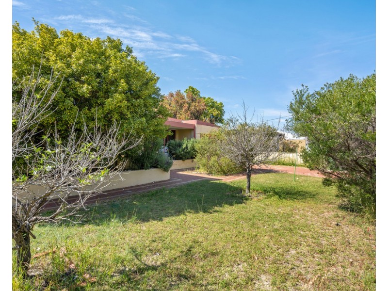 18 Fleetwood Road, Lynwood WA 6147