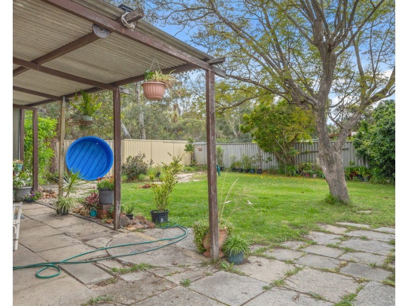 2 Broadley Place, Gosnells WA 6110