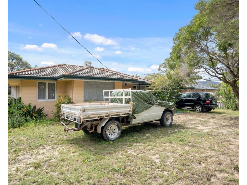 2 Broadley Place, Gosnells WA 6110