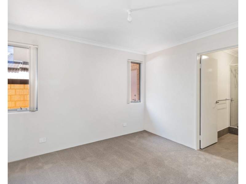 79C Jean St, Hamilton Hill WA 6163