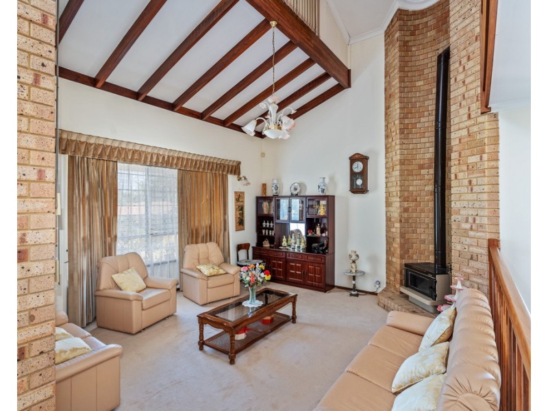 6 Dawson Place, Parkwood WA 6147