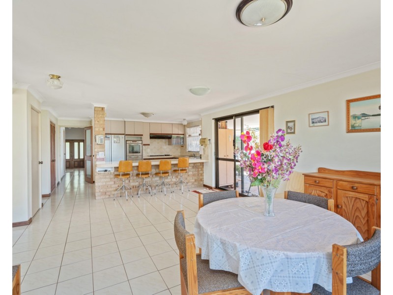 6 Dawson Place, Parkwood WA 6147