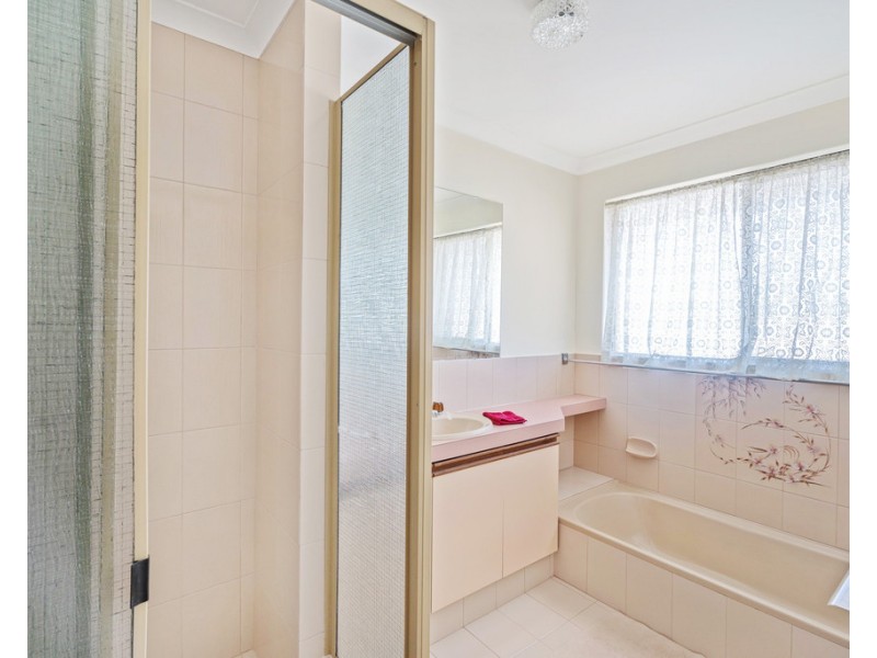 6 Dawson Place, Parkwood WA 6147