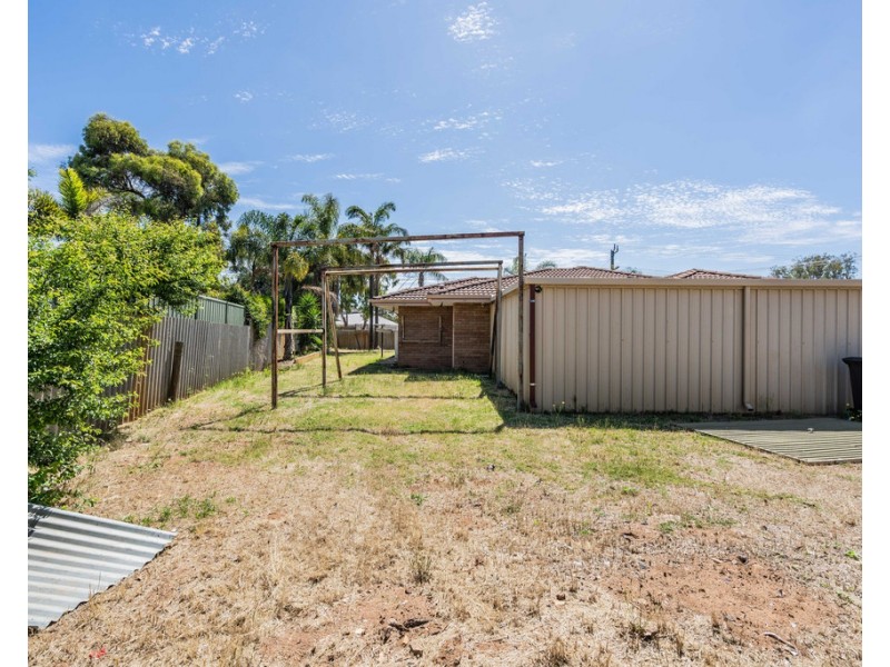 3 Shipbourne Way, Huntingdale WA 6110