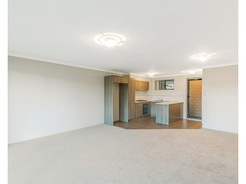 3/2 Towton Way, Langford WA 6147