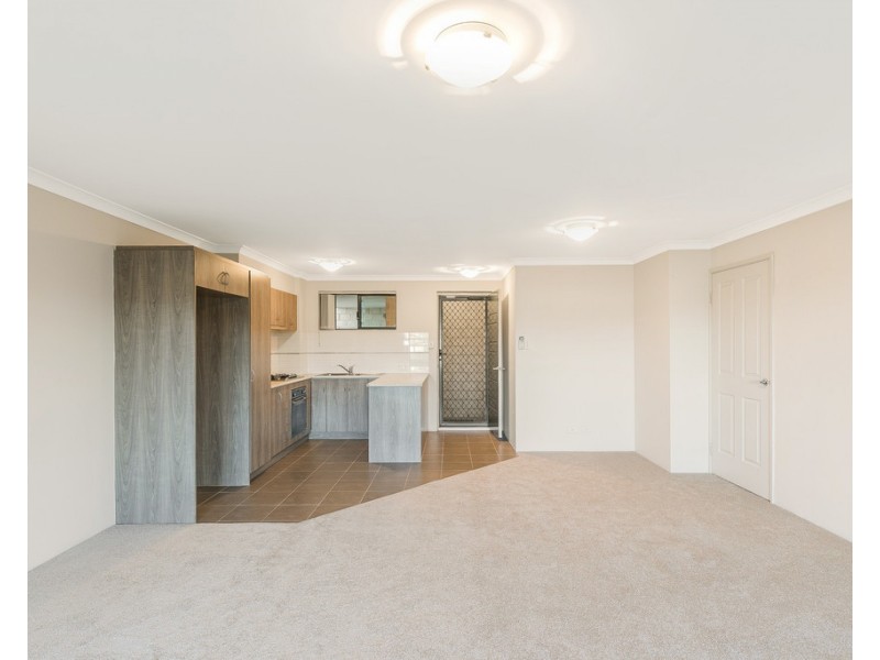 3/2 Towton Way, Langford WA 6147