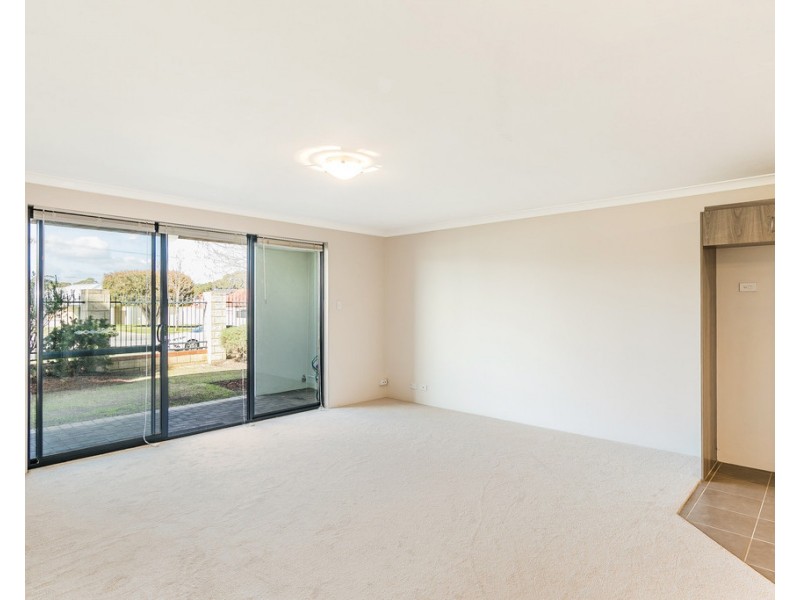 3/2 Towton Way, Langford WA 6147