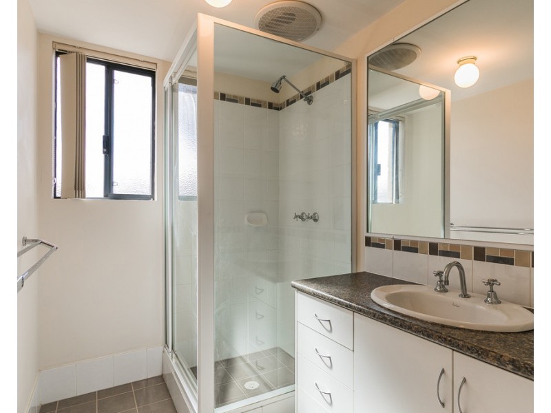 3/2 Towton Way, Langford WA 6147