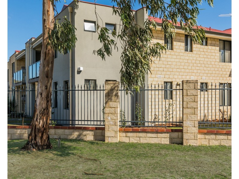 3/2 Towton Way, Langford WA 6147