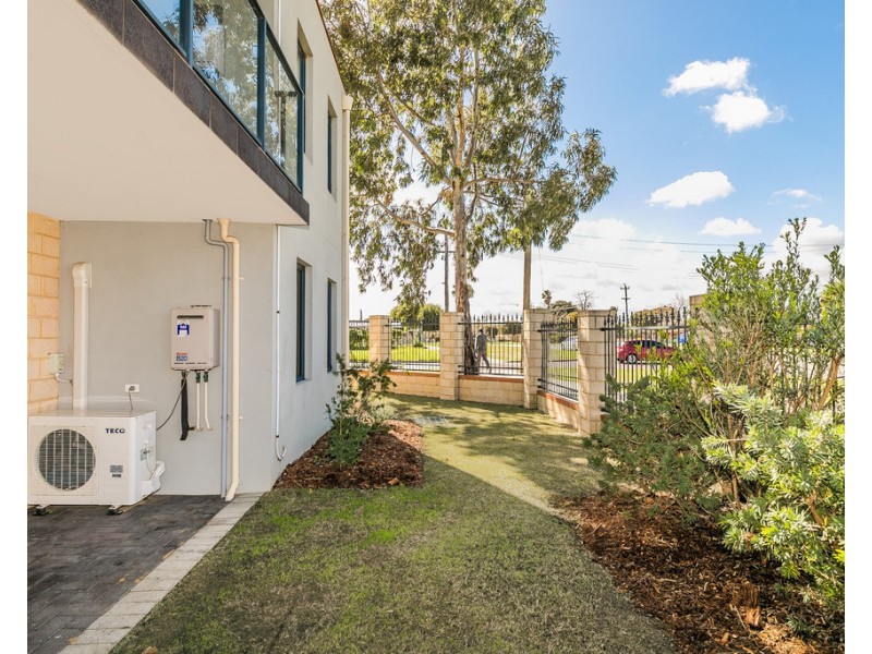 3/2 Towton Way, Langford WA 6147