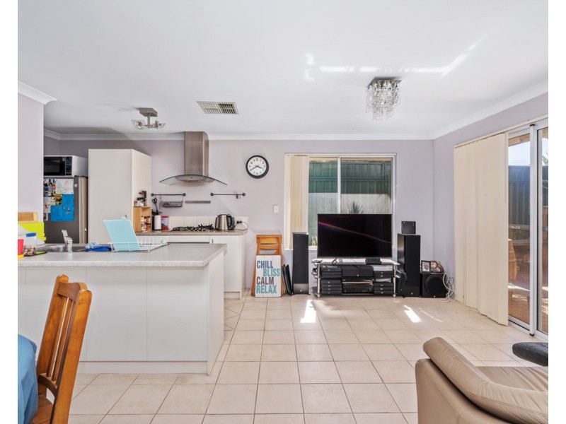 82B Spring Road, Thornlie WA 6108