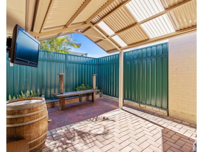 82B Spring Road, Thornlie WA 6108