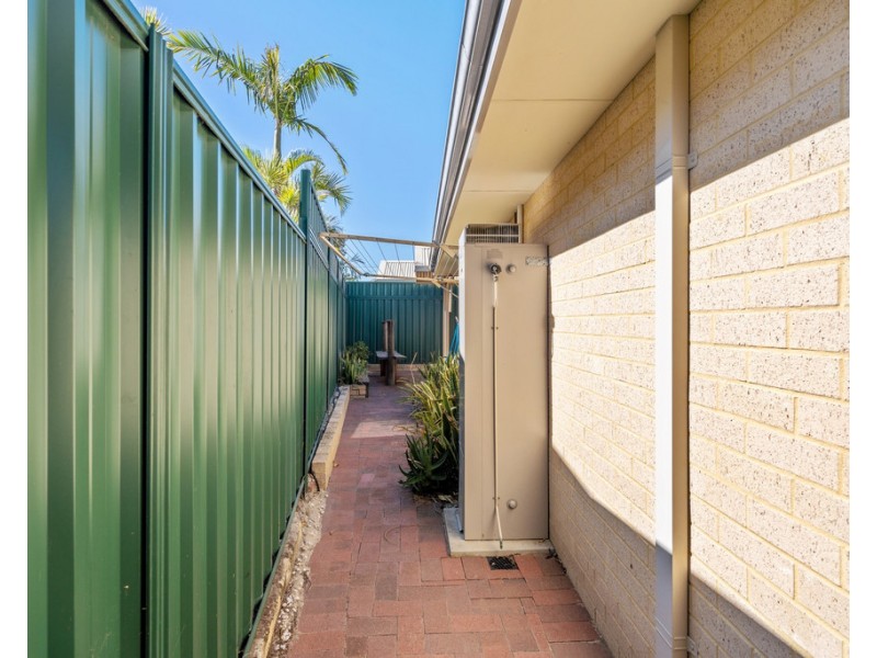 82B Spring Road, Thornlie WA 6108