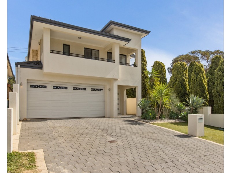 60 Davies Cr, Kardinya WA 6163